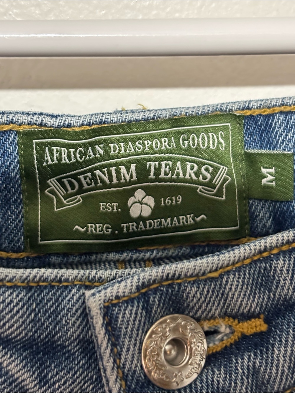 DENIM TEARS JEAN SHORTS MENS 100% AUTHENTIC. - Picture 3 of 16